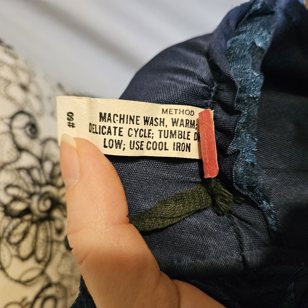 1970s Long sleeve faux wrap dress - Picture 3 of 4